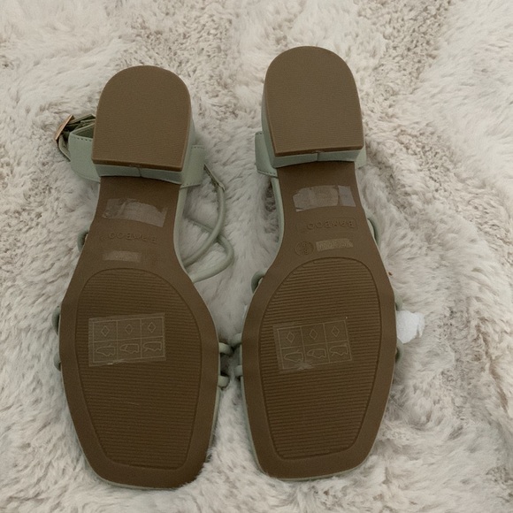 Cute summer sandals - Picture 2 of 3